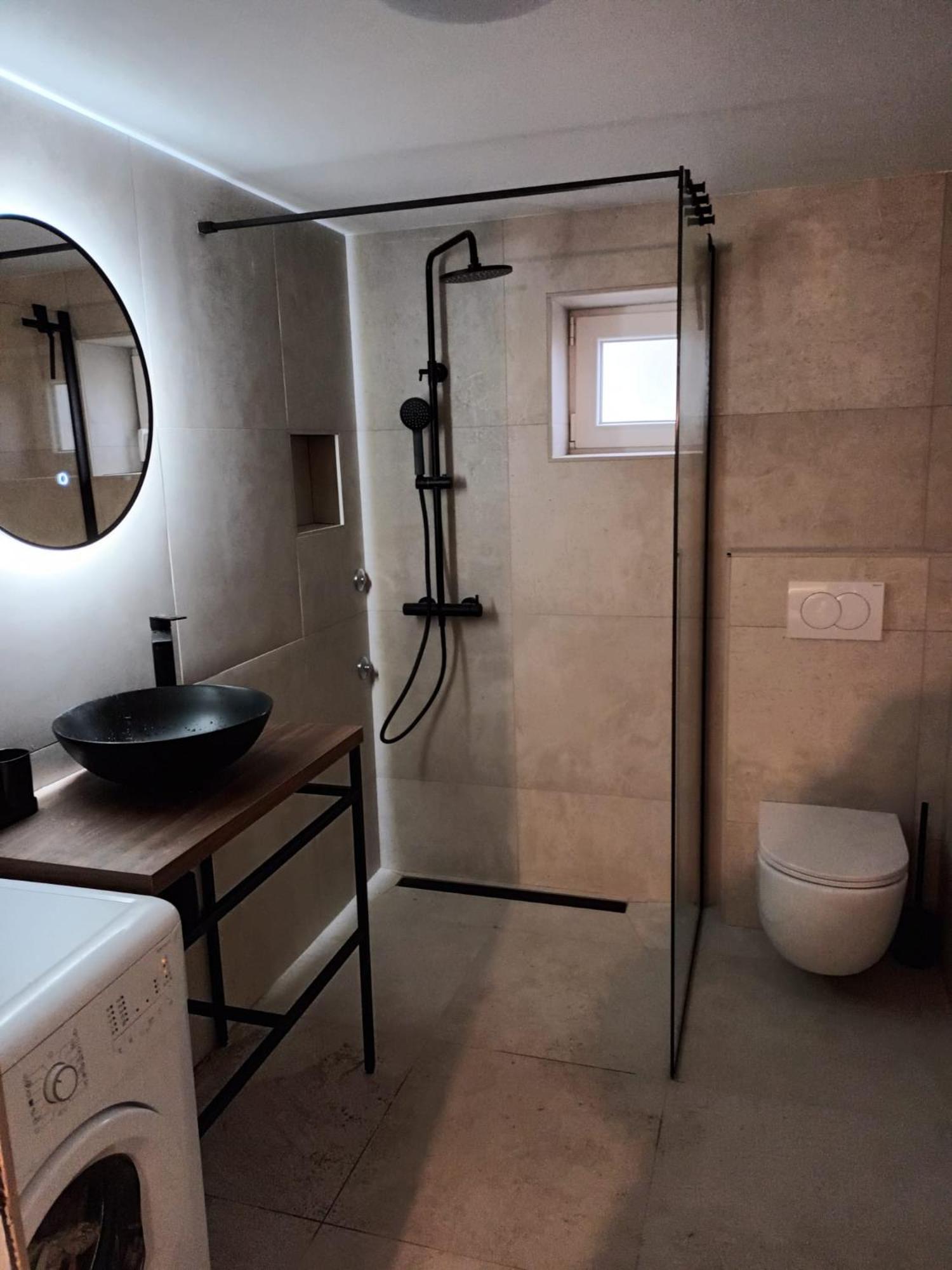 Beachfront House Ivana With Pool - Renovated 2025 Cesarica Exterior foto