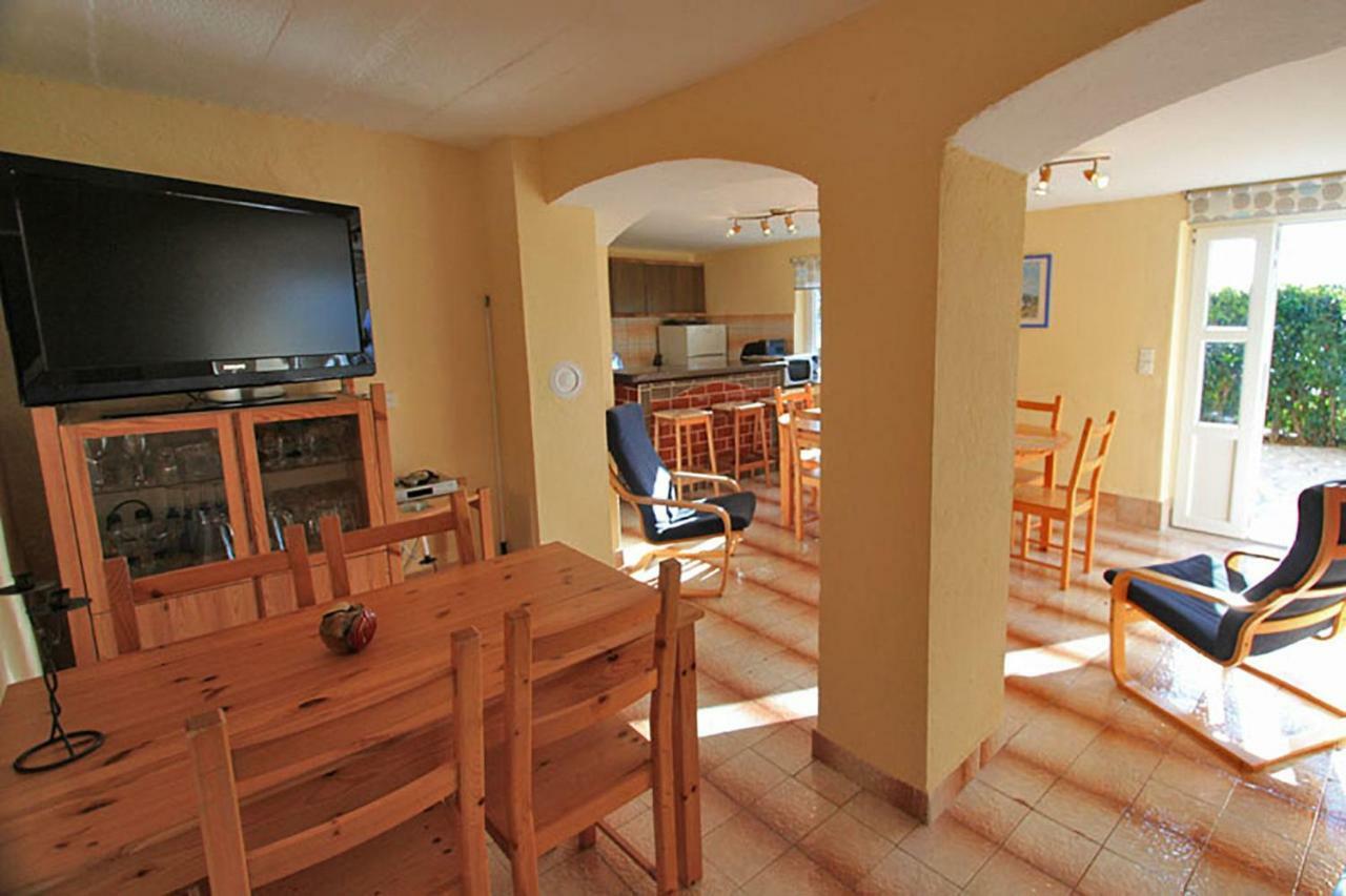 Beachfront House Ivana With Pool - Renovated 2025 Cesarica Exterior foto
